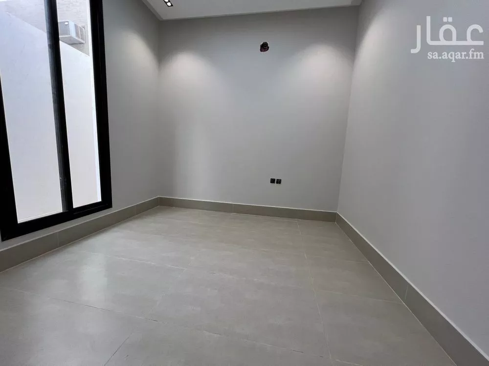 6 bedroom villa in Al Uraija Al Gharbiyah 5