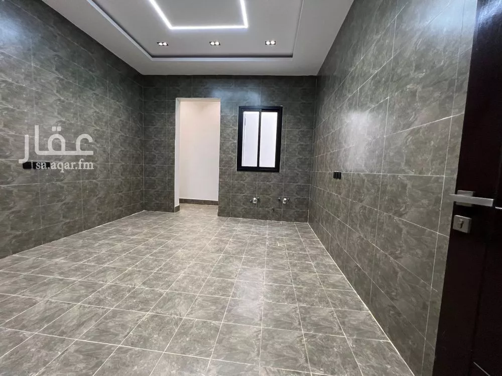 6 bedroom villa in Al Uraija Al Gharbiyah 10
