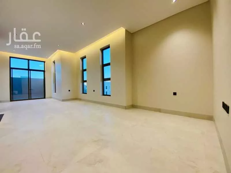 5 bedroom villa in Al Mahdiyyah 18
