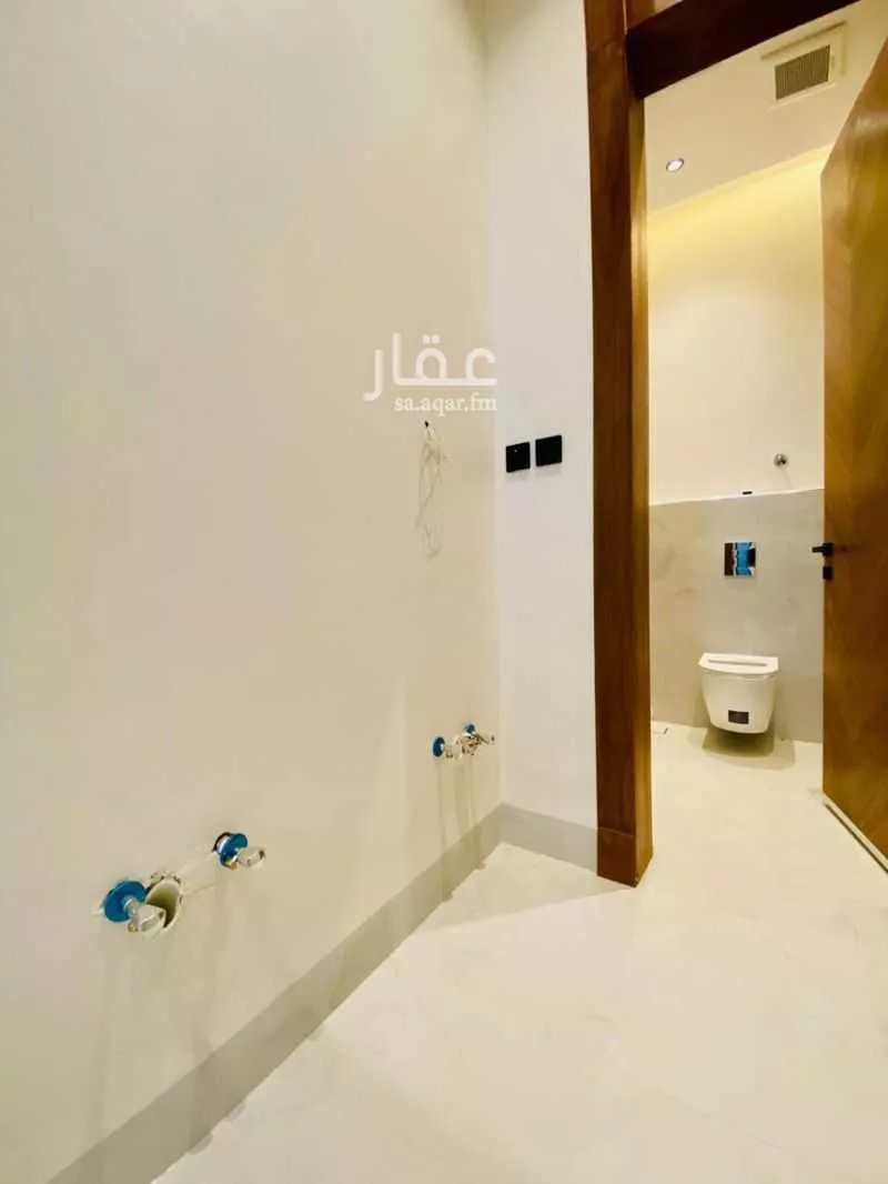 5 bedroom villa in Al Mahdiyyah 7