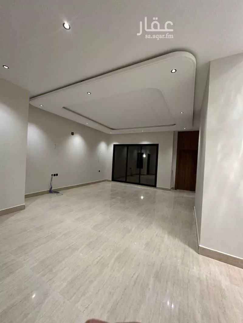 6 bedroom villa in Al Mahdiyyah 2