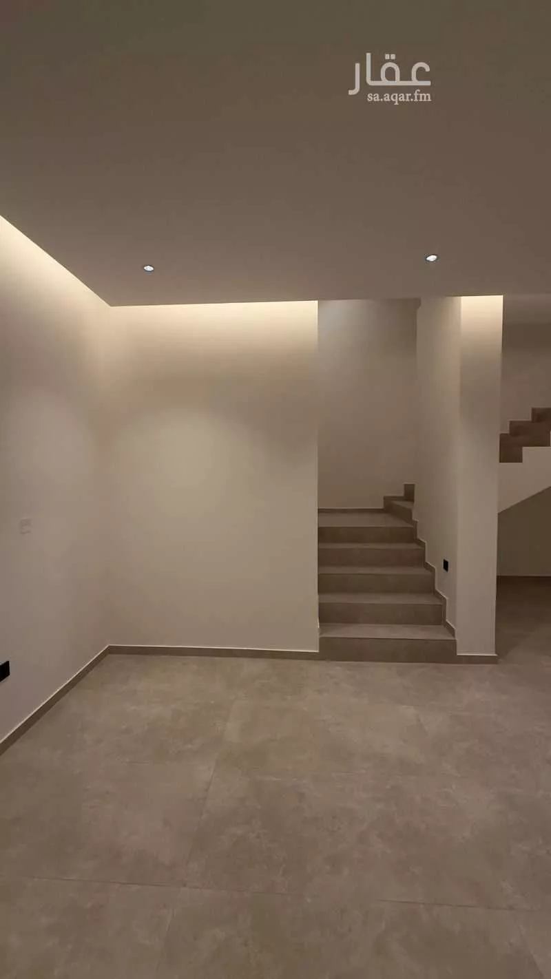 4 bedroom villa in Al Narjis 9