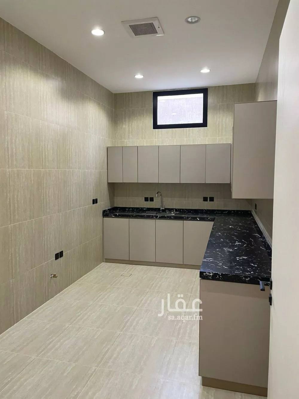 دور 3 غرف في العارض 1