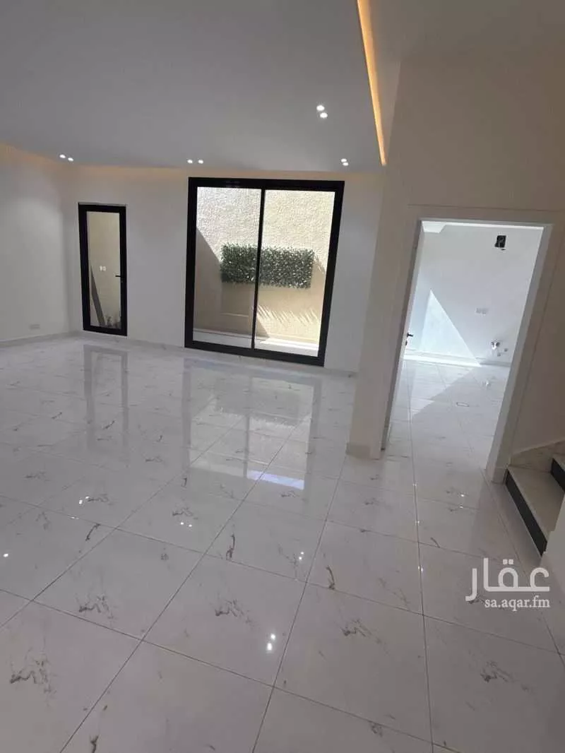 7 bedroom villa in Al Aridh 9