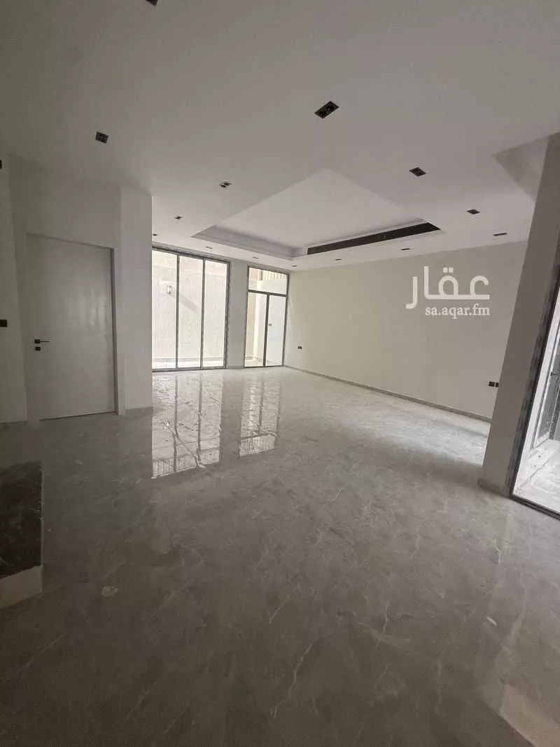5 bedroom villa in King Faisal 7