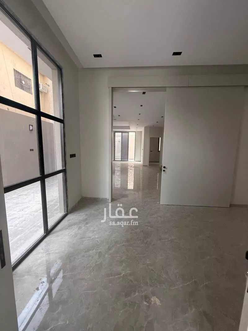 5 bedroom villa in King Faisal 9