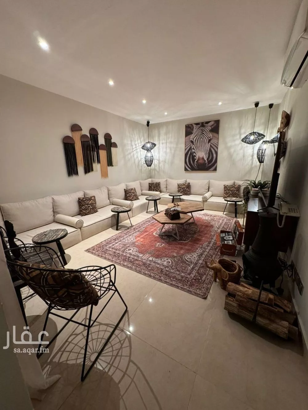 5 bedroom villa in Irqah 3