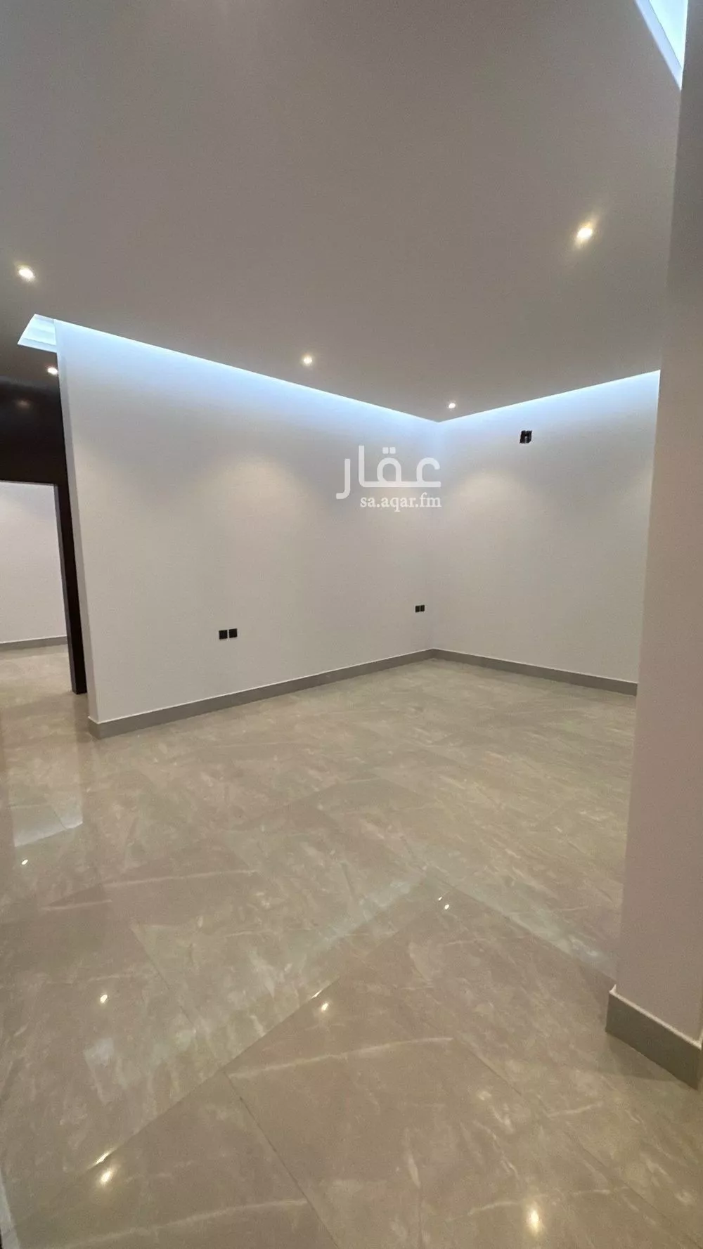5 bedroom apartment in Al Janadriyah 12