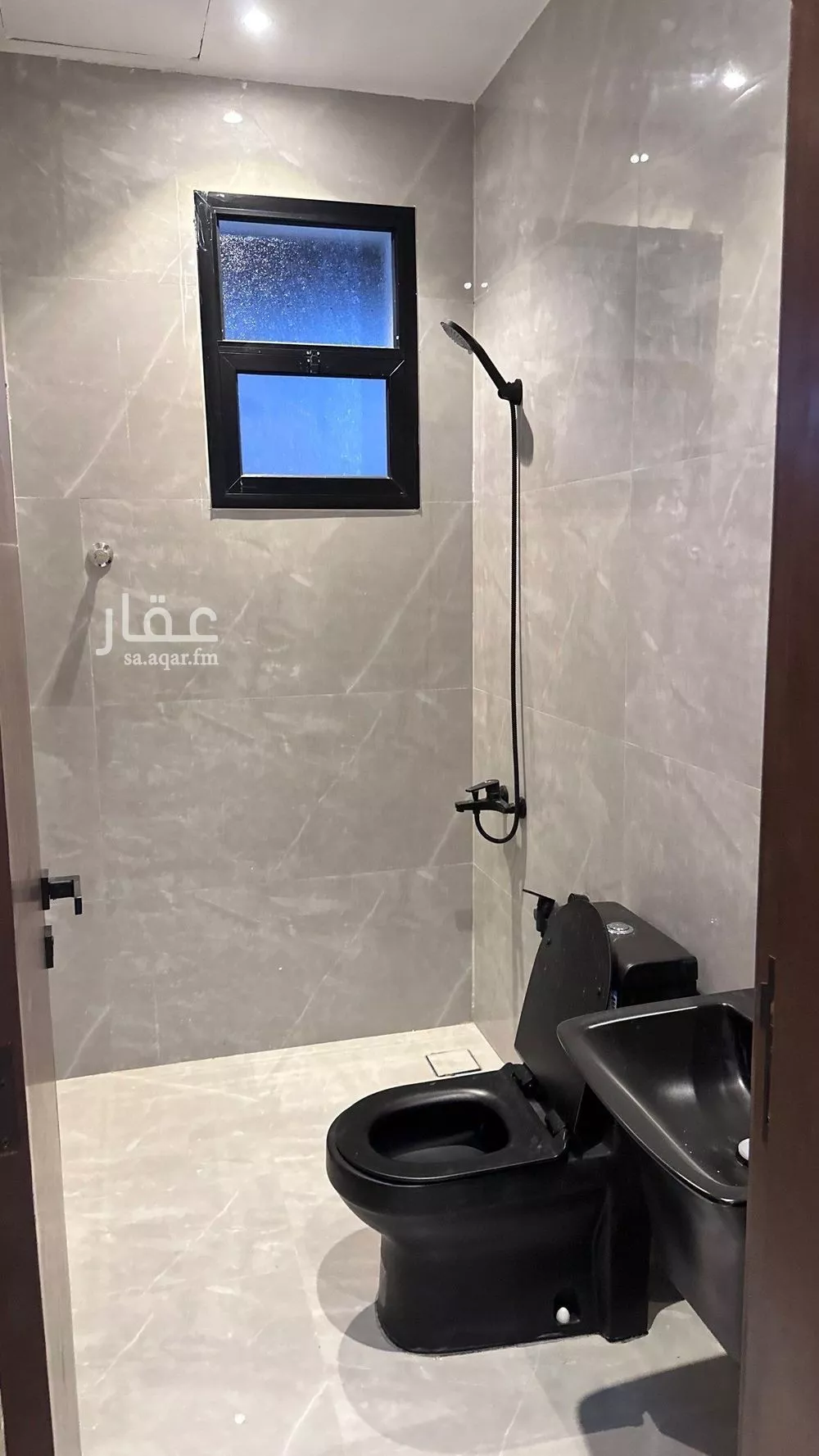 5 bedroom apartment in Al Janadriyah 4