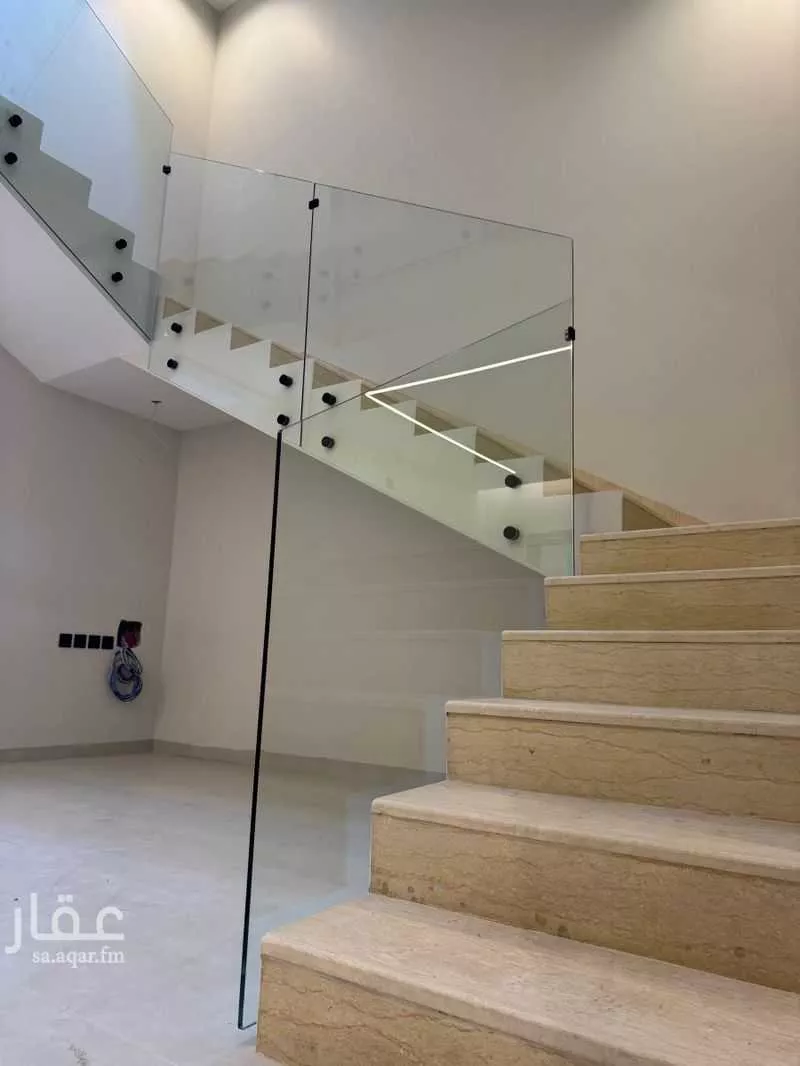 فيلا 4 غرف في العارض 11