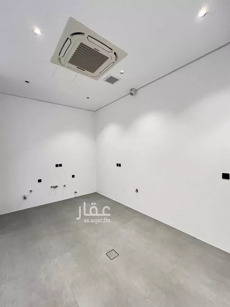 فيلا 4 غرف في العارض 9