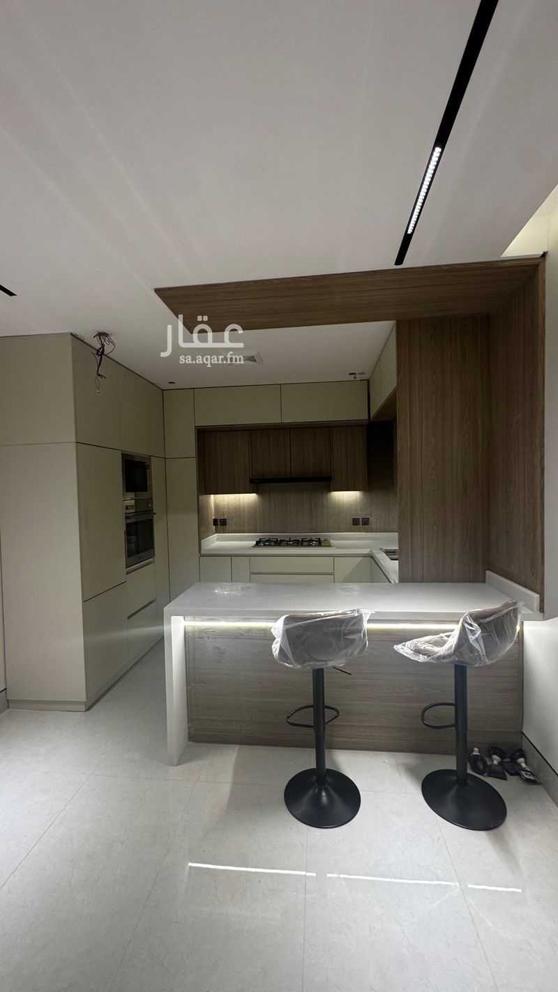 5 bedroom villa in Al Uraija Al Gharbiyah 19