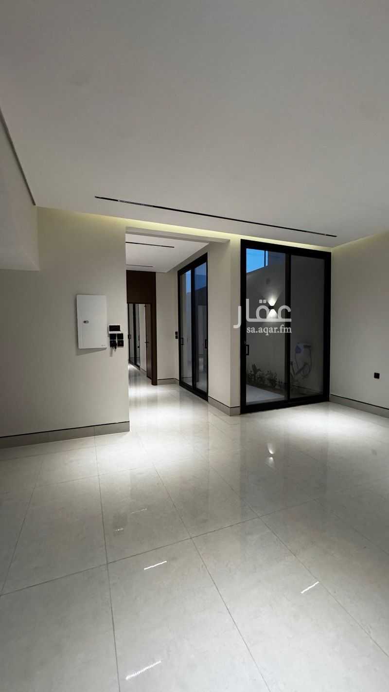 5 bedroom villa in Al Uraija Al Gharbiyah 7