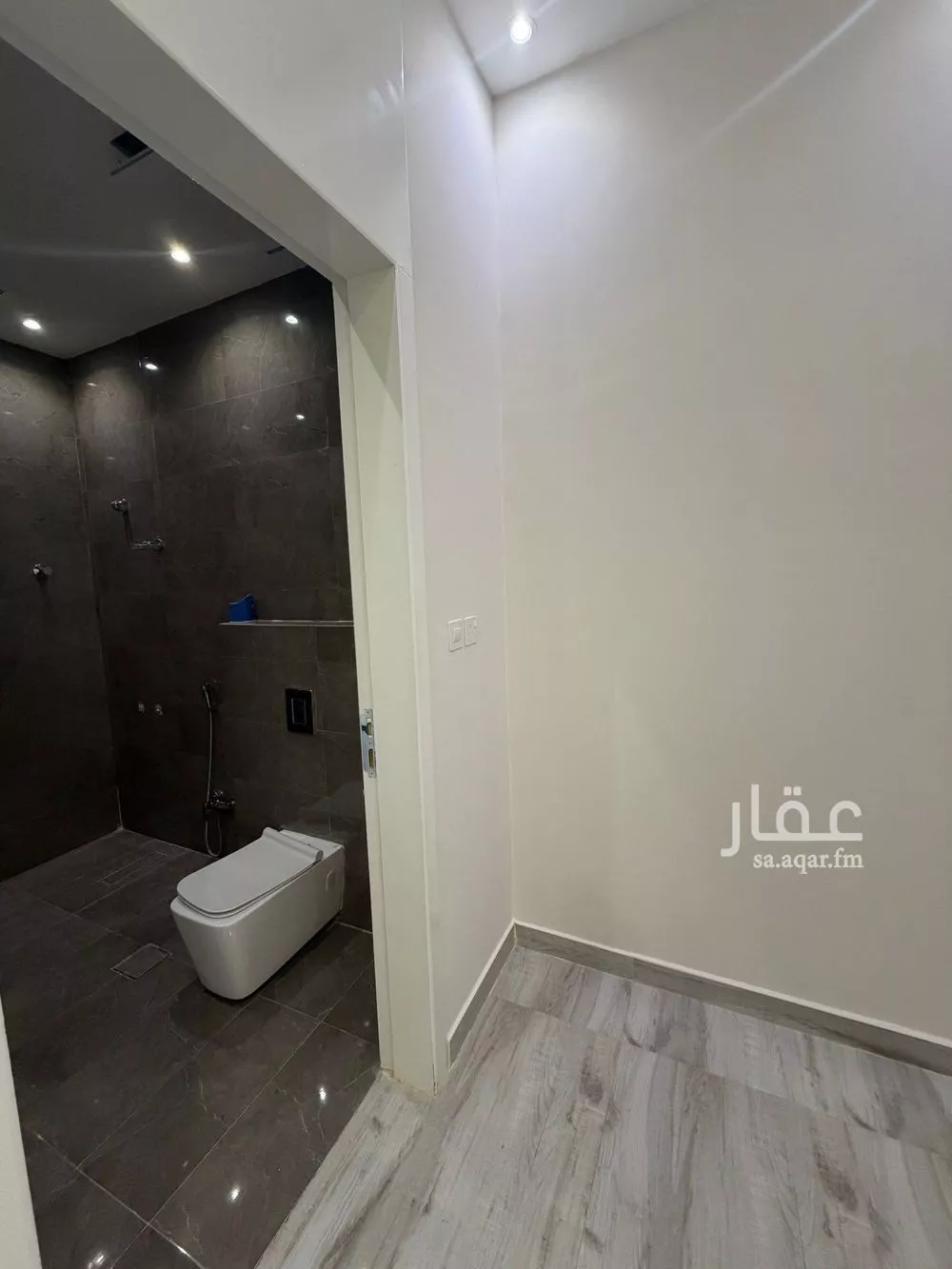 فيلا 7 غرف في الرمال 20