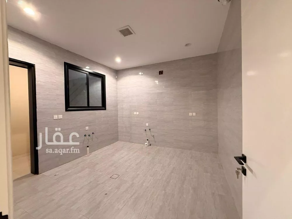 3 bedroom villa in Al Zahrah, Riyadh 18
