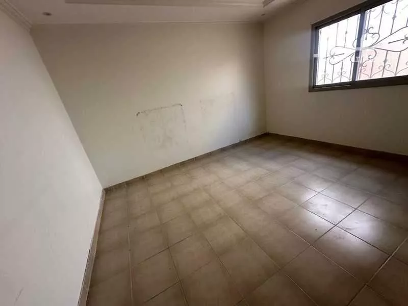 فيلا 5 غرف في الياسمين 15