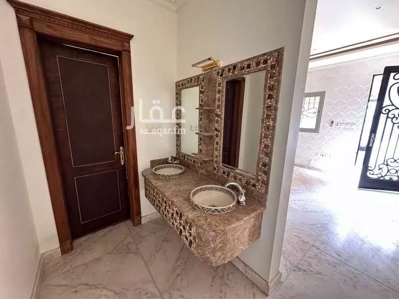 فيلا 5 غرف في الياسمين 7