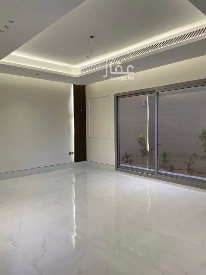5 bedroom villa in Al Qairawan 4