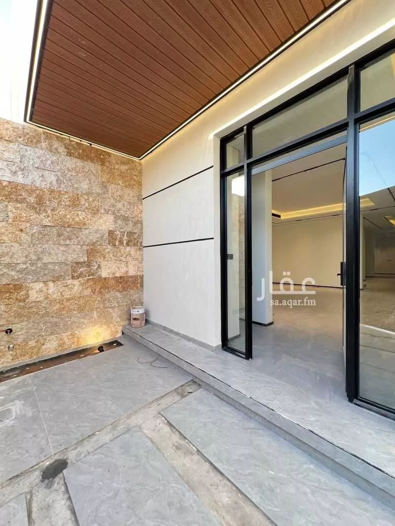 4 bedroom villa in Al Aridh 10