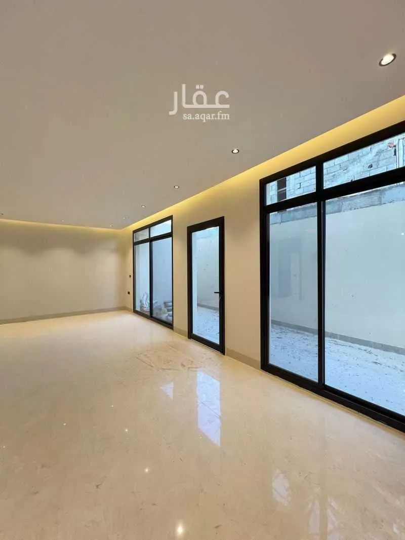 5 bedroom villa in Al Narjis 5