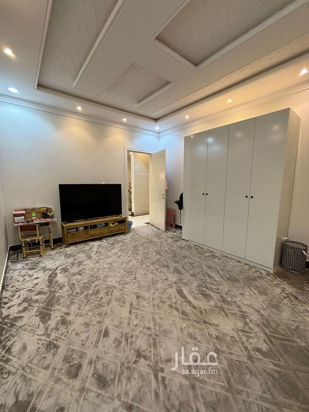 6 bedroom villa in Tuwaiq, Riyadh 9