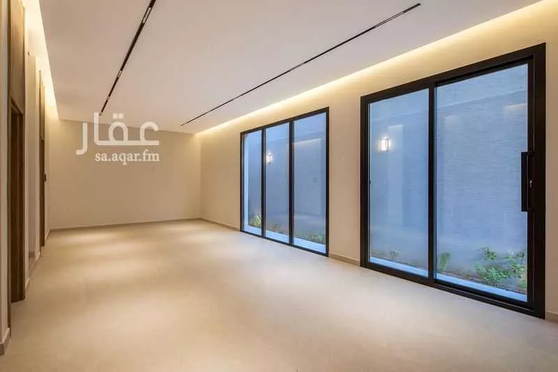 5 bedroom villa in Al Aridh 3