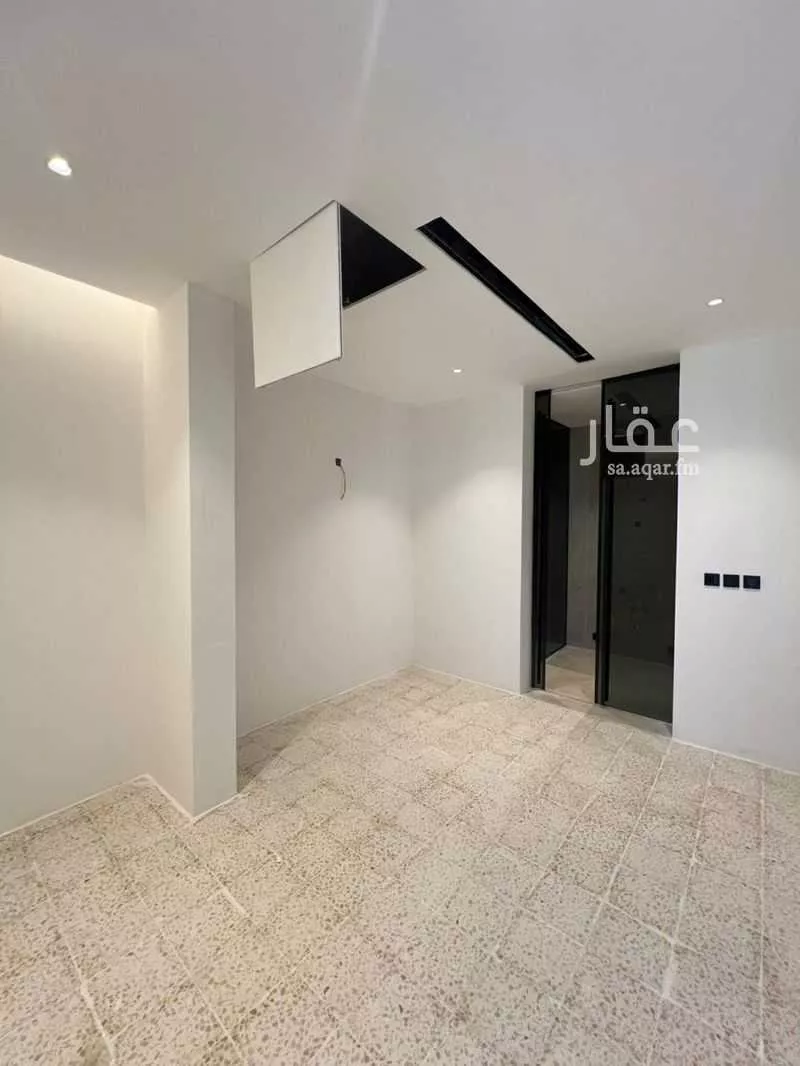فيلا 5 غرف في العارض 11