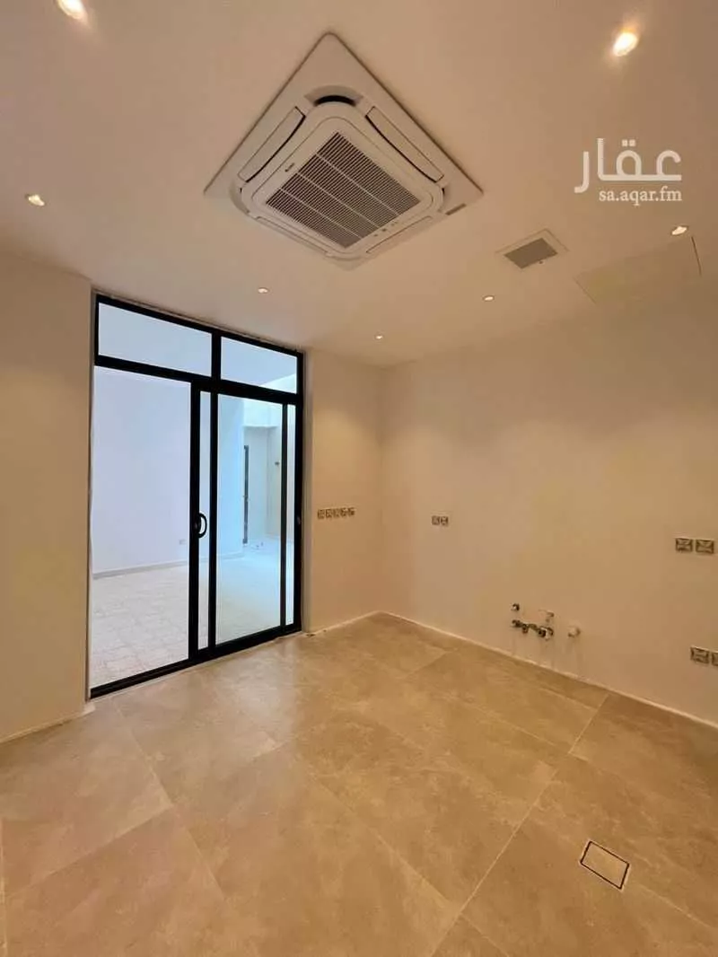 فيلا 5 غرف في العارض 6