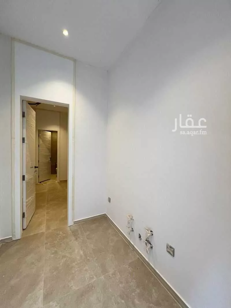 فيلا 5 غرف في العارض 7