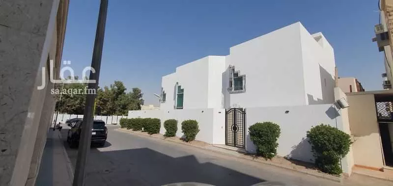 5 bedroom villa in Al Fayha 9