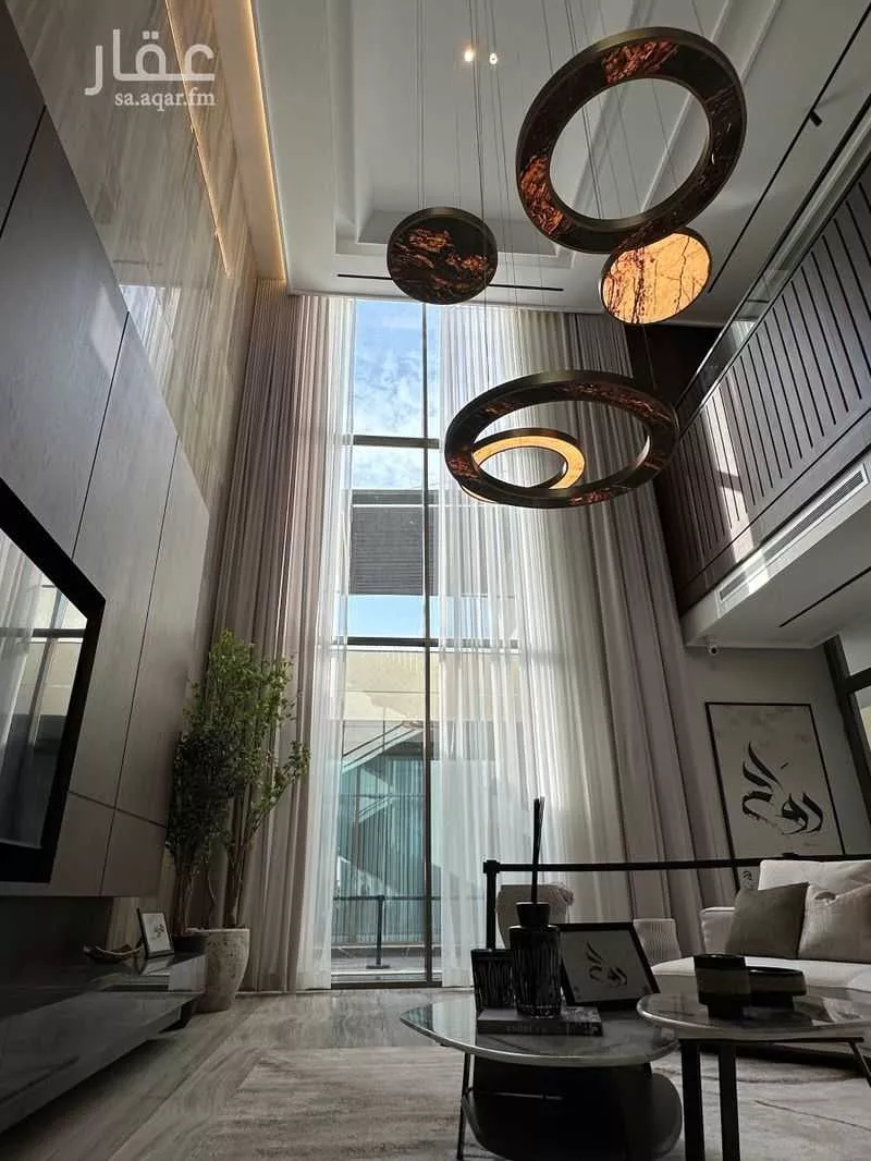 5 bedroom villa in Al Malqa 2