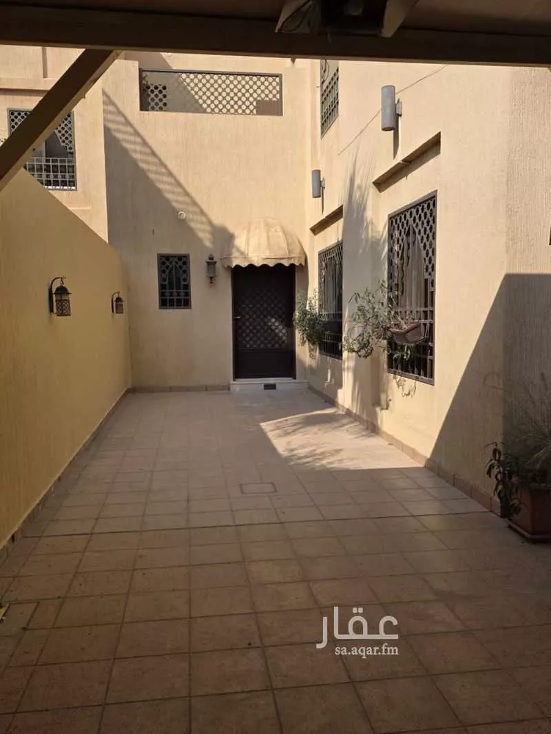 فيلا 5 غرف في الوادي 11