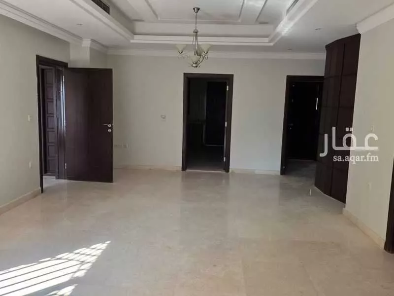 فيلا 5 غرف في الوادي 15