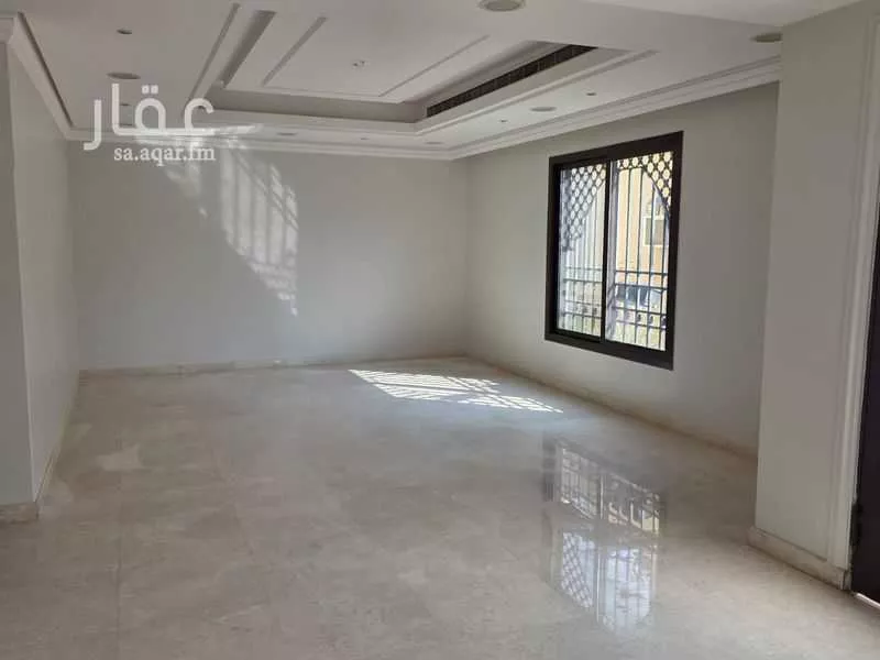فيلا 5 غرف في الوادي 17