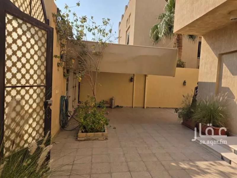 فيلا 5 غرف في الوادي 3