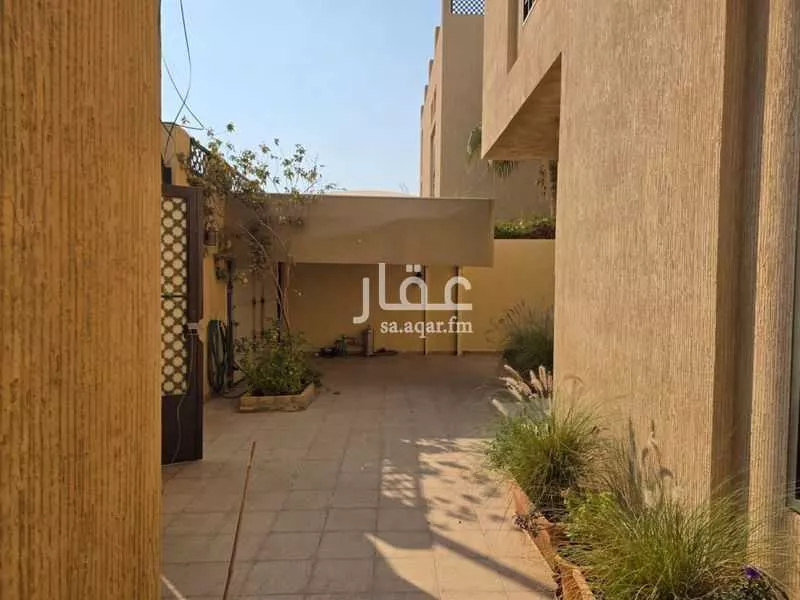 فيلا 5 غرف في الوادي 5