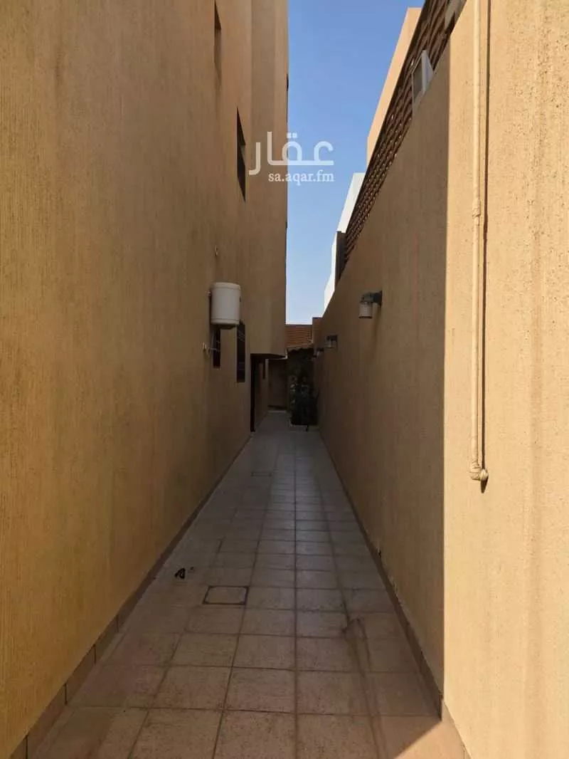 فيلا 5 غرف في الوادي 7