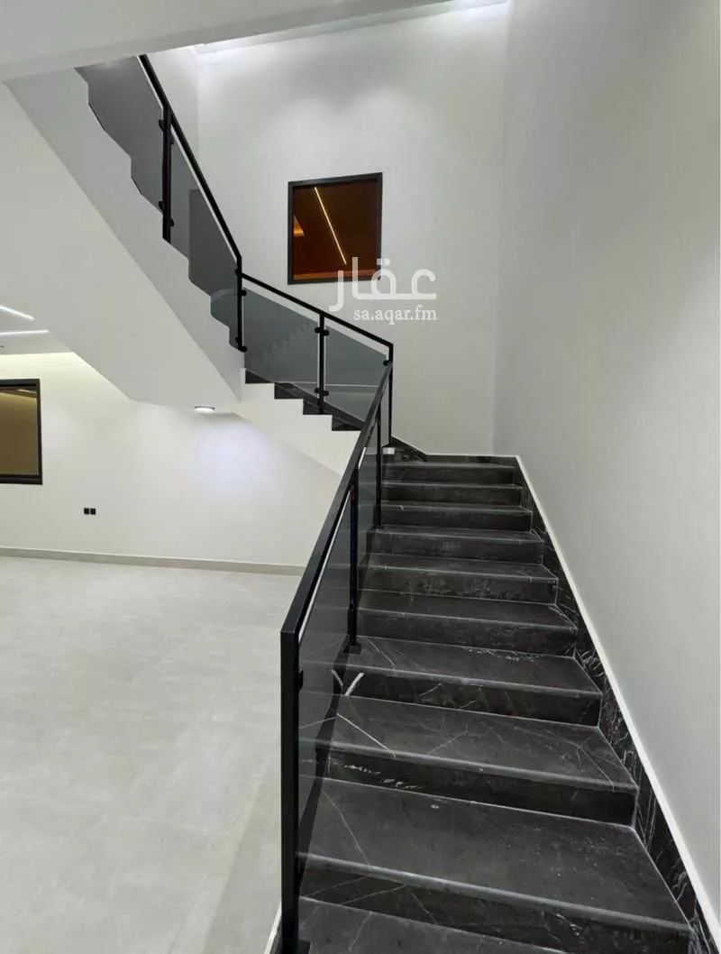 5 bedroom villa in Al Yarmouk 3