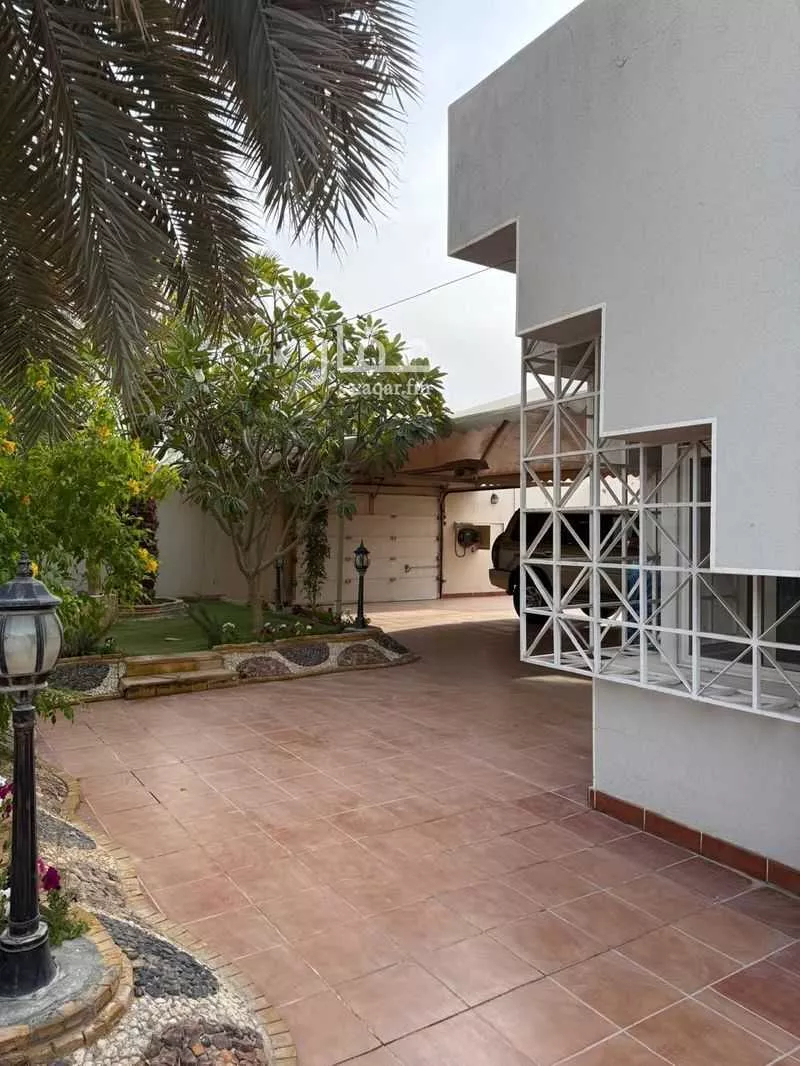 10 bedroom villa in Al Quds 4