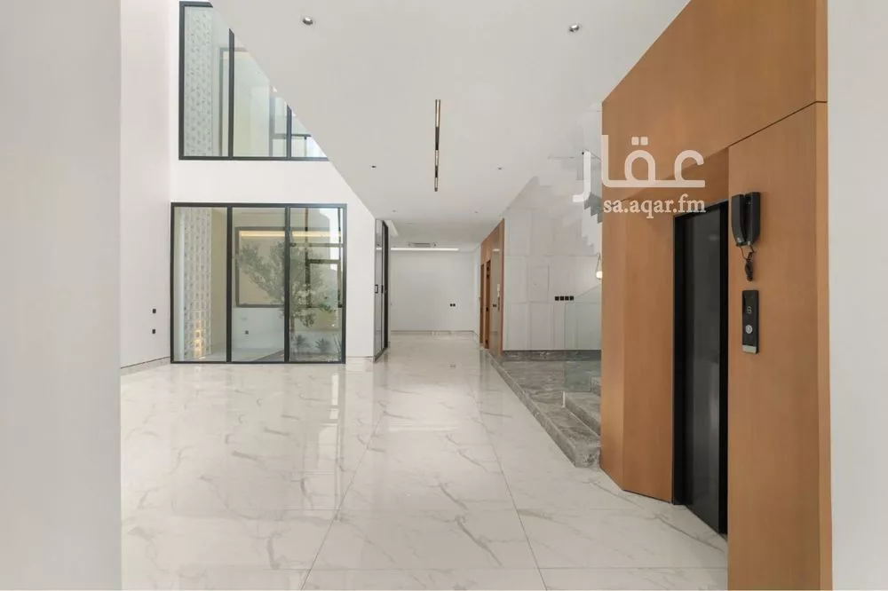 5 bedroom villa in Al Narjis 6