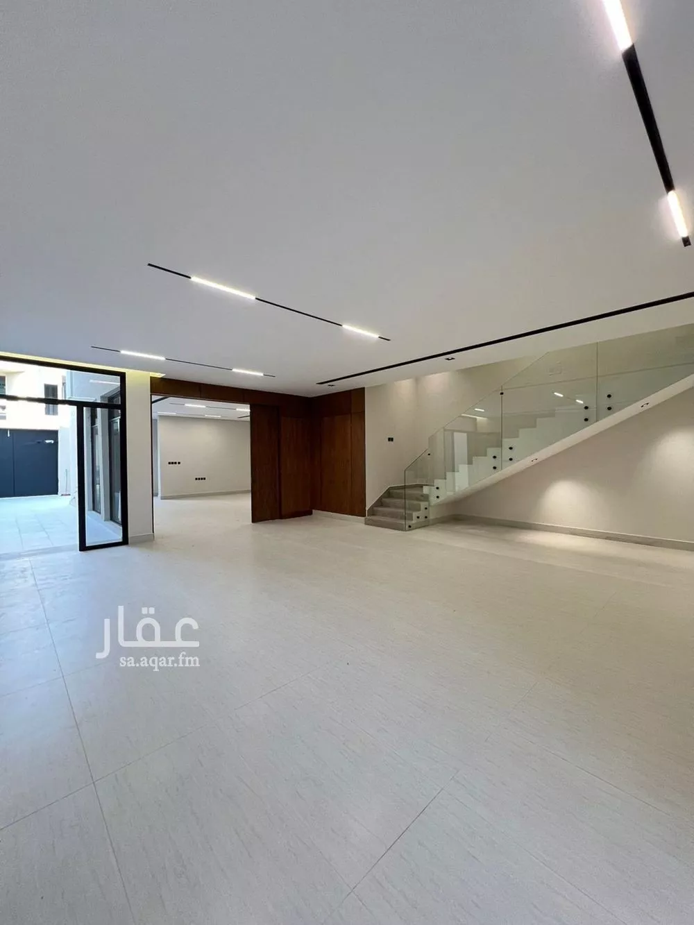 5 bedroom villa in Al Narjis 8
