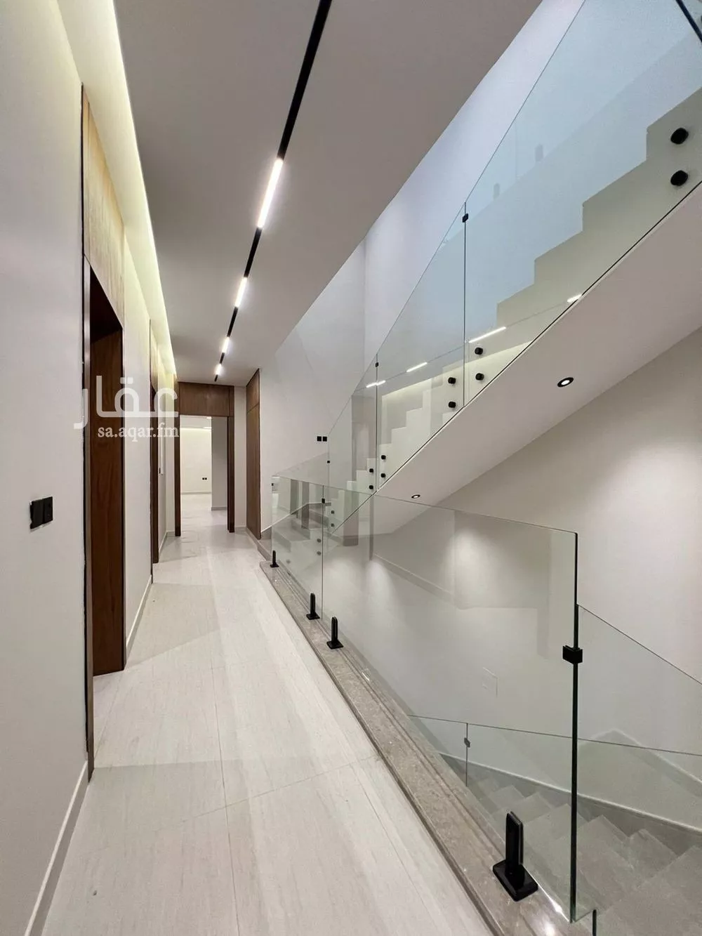 5 bedroom villa in Al Narjis 9