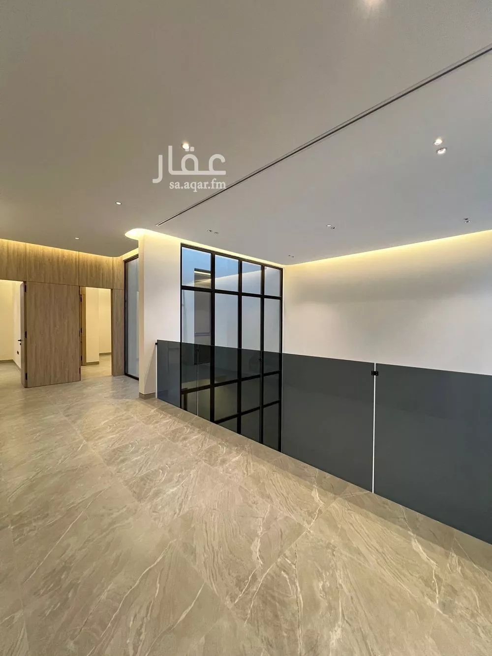 فيلا 5 غرف في العارض 9