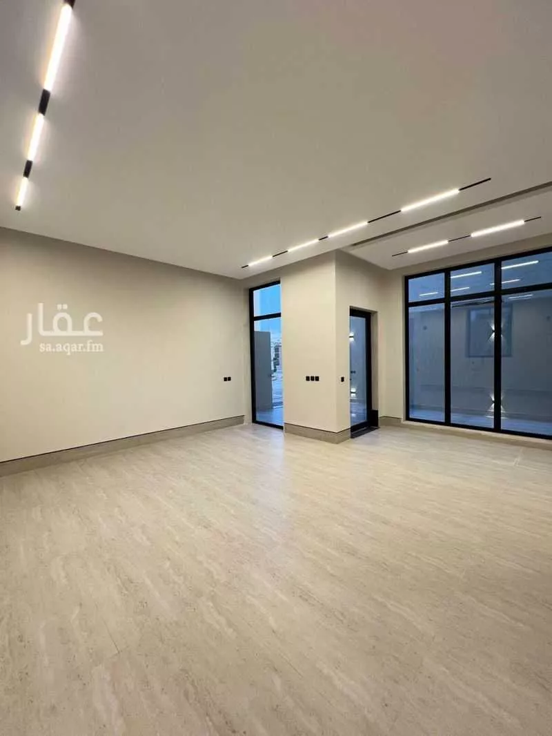 5 bedroom villa in Al Aridh 3