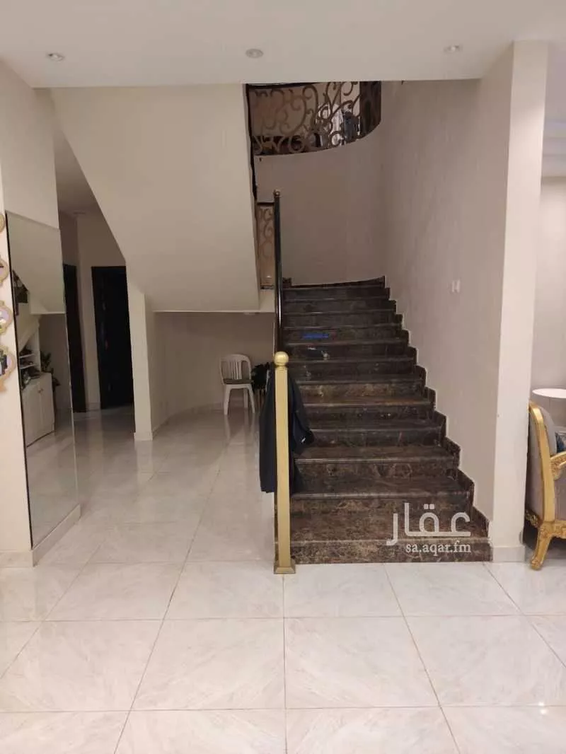 7 bedroom apartment in Al Narjis 4