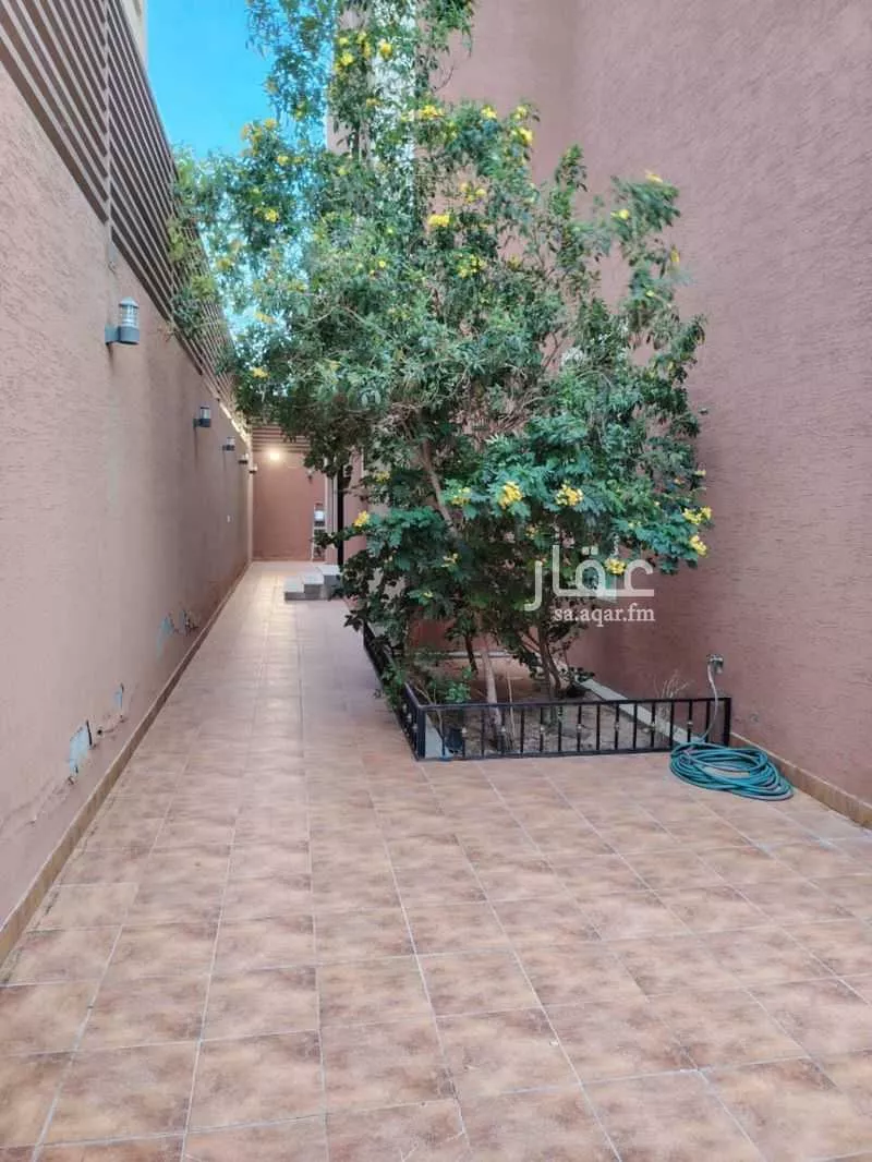 7 bedroom apartment in Al Narjis 6