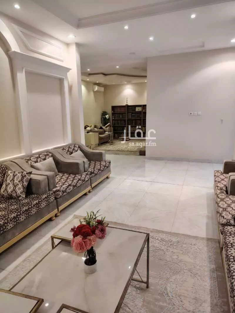 7 bedroom apartment in Al Narjis 9