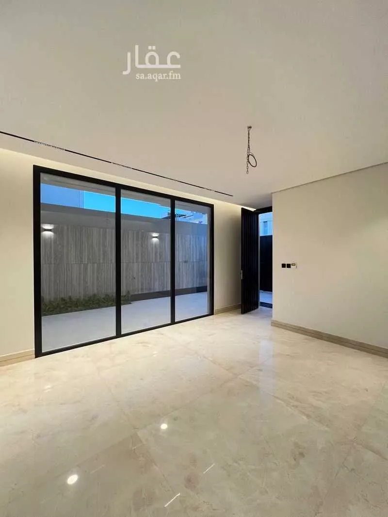 5 bedroom villa in Al Aridh 2