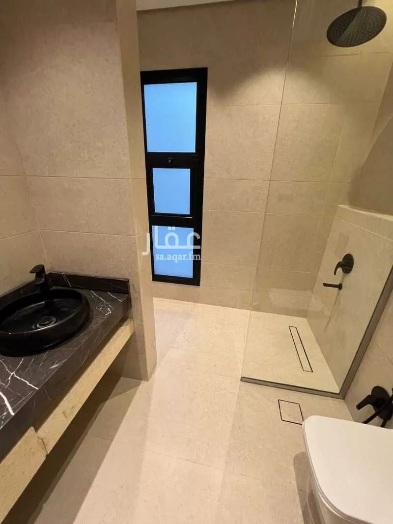 5 bedroom villa in Al Aridh 11