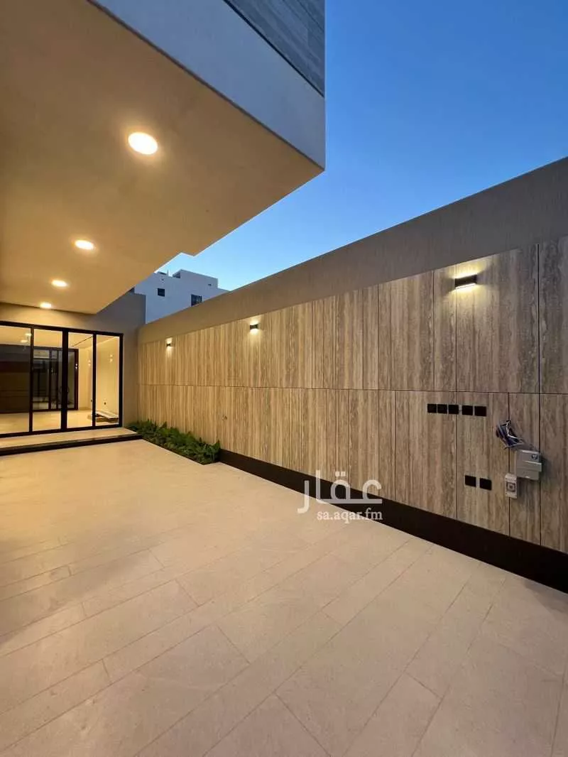5 bedroom villa in Al Aridh 14